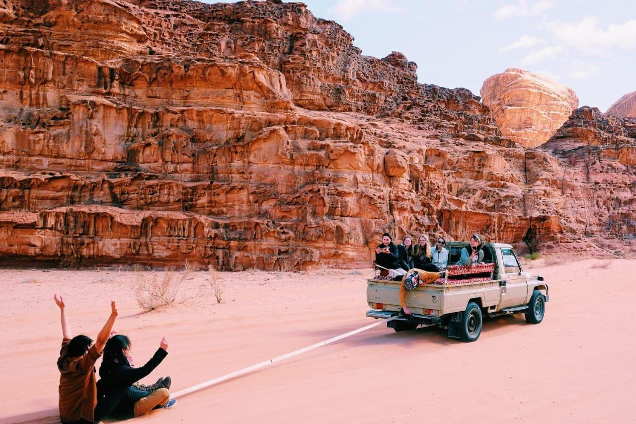 Wadi Rum Bedouin Camp And Desert Tours Экстерьер фото