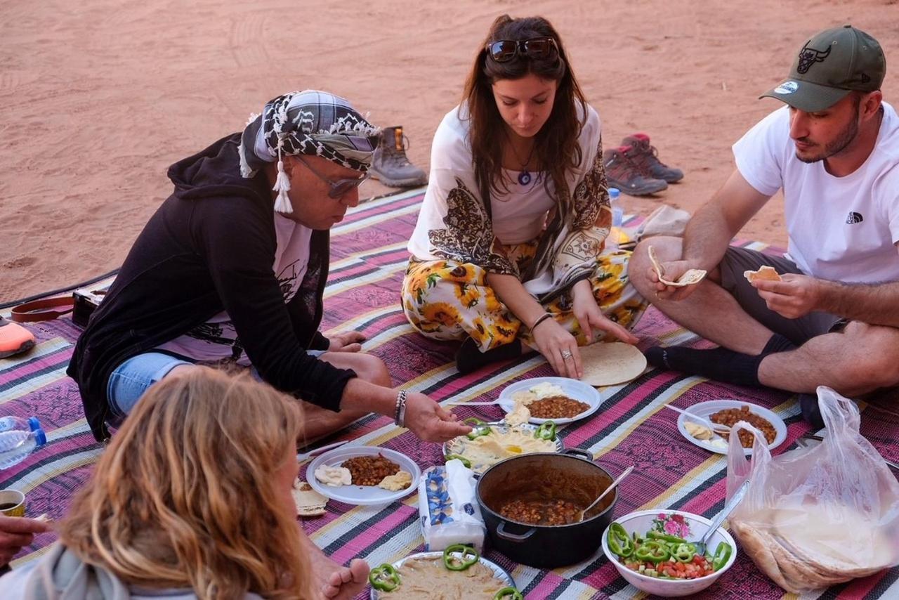 Wadi Rum Bedouin Camp And Desert Tours Экстерьер фото