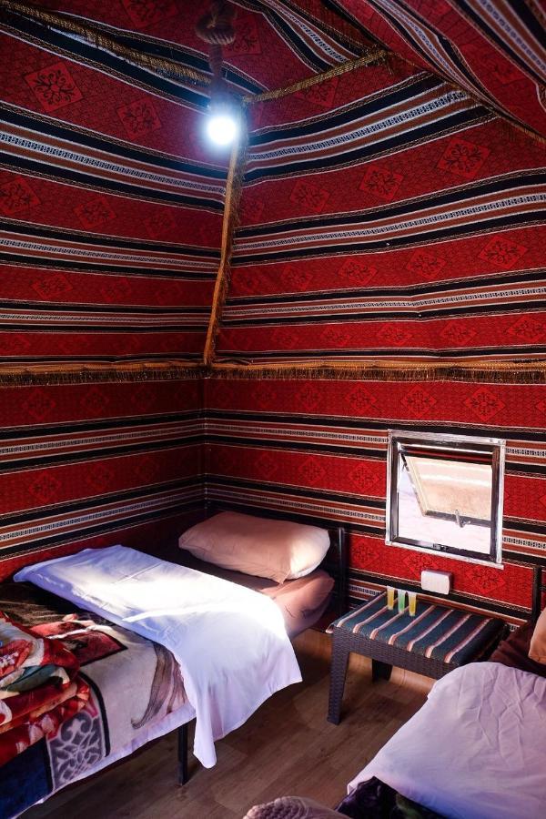 Wadi Rum Bedouin Camp And Desert Tours Экстерьер фото