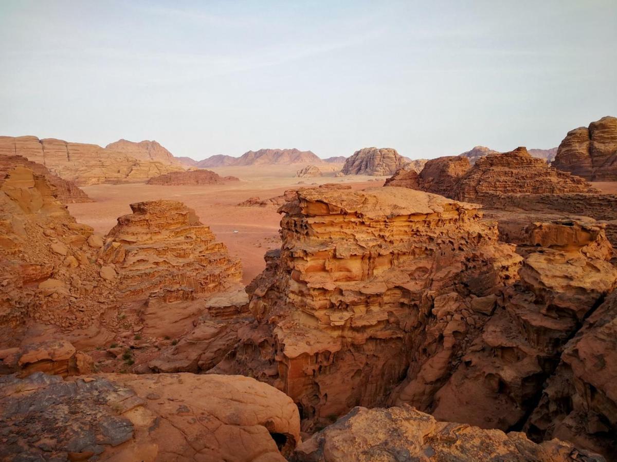 Wadi Rum Bedouin Camp And Desert Tours Экстерьер фото