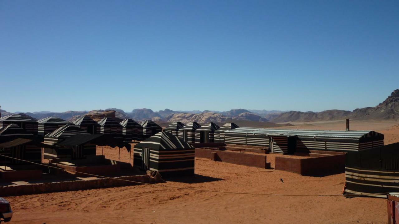 Wadi Rum Bedouin Camp And Desert Tours Экстерьер фото